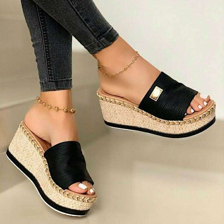 Nora® | Braune Sandal Wedges