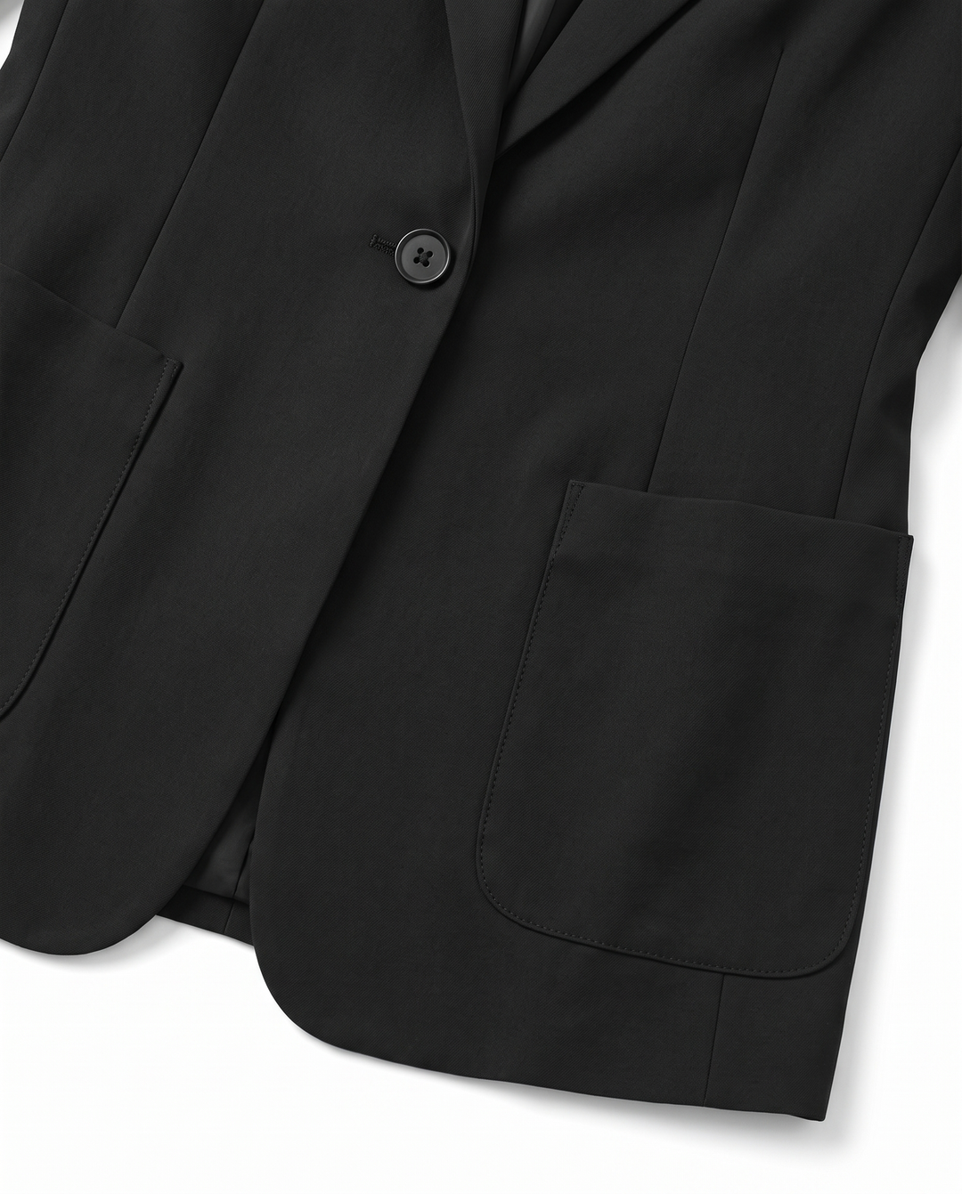 Bettina blazer detail: single button and patch pocket