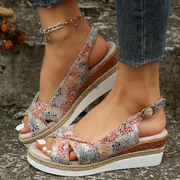 Iris® | Durable Hiking Sandals For Women For Summer